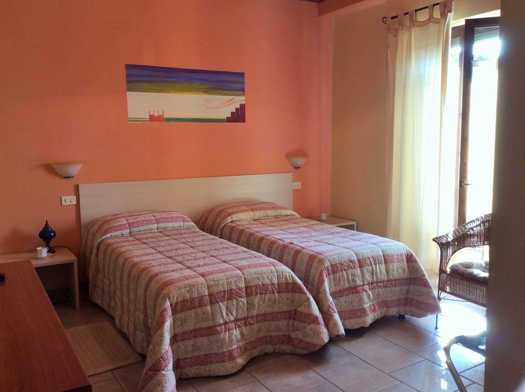 Agriturismo La Mussia Castelnuovo  Pokój zdjęcie